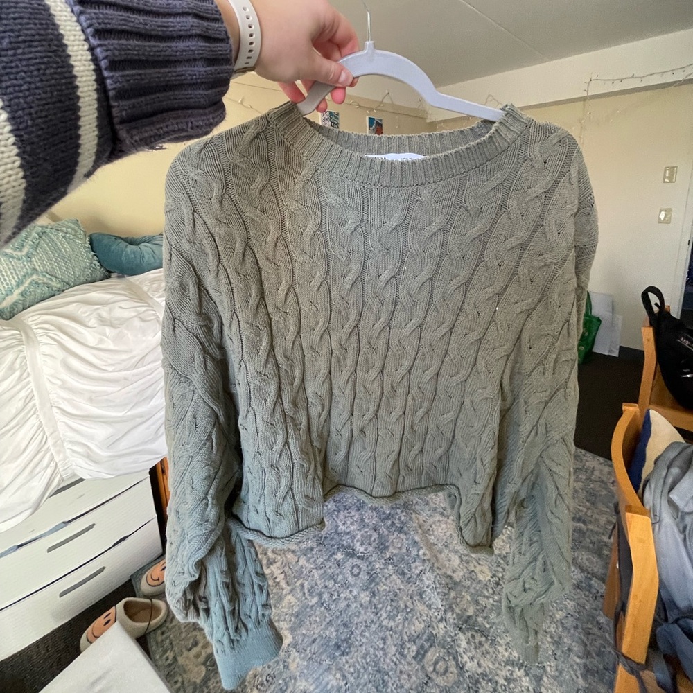 Cable Knit Sweater in Green